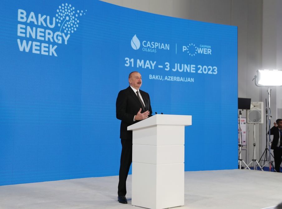 If everything goes according to schedule, Azerbaijan's gas will be able to reach Hungary, Serbia by end of 2023 - President Ilham Aliyev