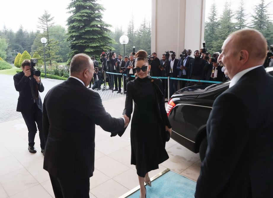 President Ilham Aliyev, First Lady Mehriban Aliyeva attend dinner hosted on behalf of Recep Tayyip Erdogan in Ankara (PHOTO)