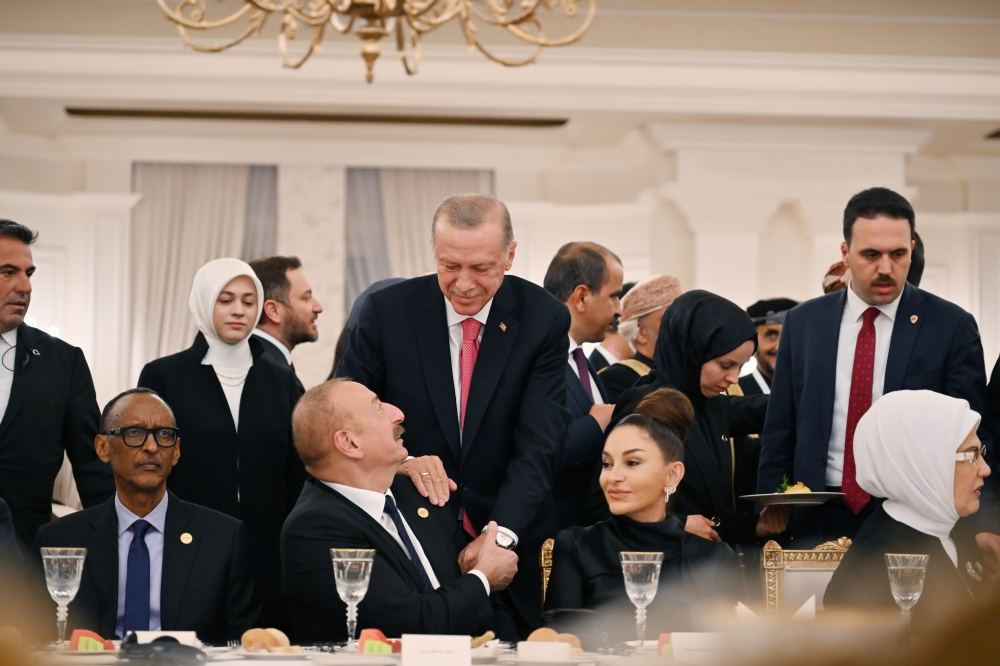 President Ilham Aliyev, First Lady Mehriban Aliyeva attend dinner hosted on behalf of Recep Tayyip Erdogan in Ankara (PHOTO)