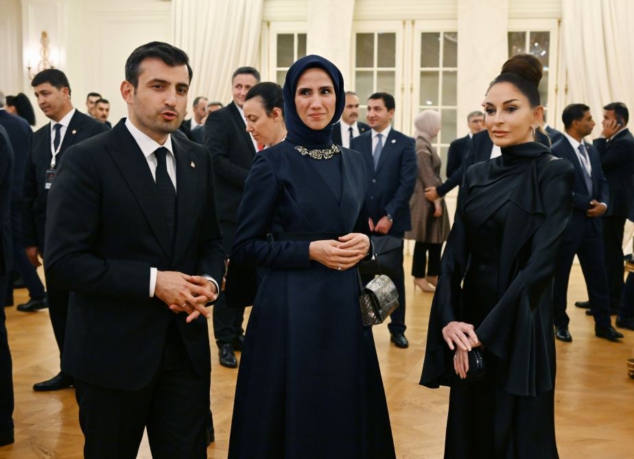 President Ilham Aliyev, First Lady Mehriban Aliyeva attend dinner hosted on behalf of Recep Tayyip Erdogan in Ankara (PHOTO)