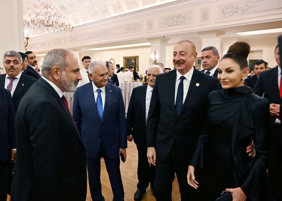 President Ilham Aliyev, First Lady Mehriban Aliyeva attend dinner hosted on behalf of Recep Tayyip Erdogan in Ankara (PHOTO)
