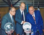 Azerbaijan & Heydar Aliyev on June 6: opening of International "Caspian oil and gas - 2000" exhibition and conference (PHOTO)