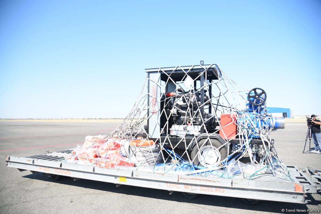 Azerbaijan providing regular humanitarian aid to Ukraine (PHOTO/VIDEO)