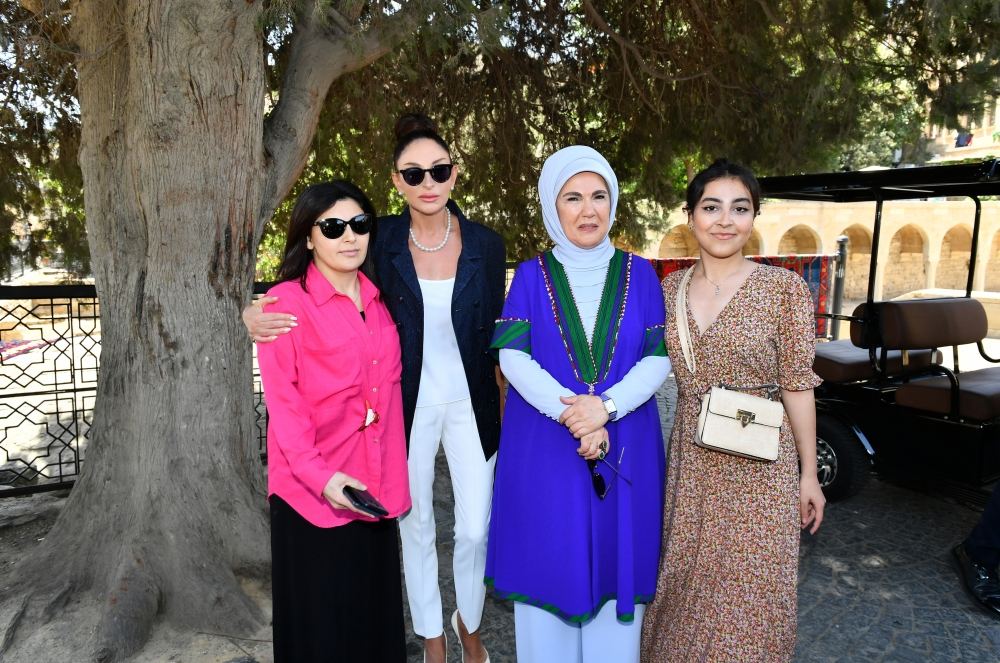 First Lady Mehriban Aliyeva, First Lady Emine Erdogan visit Icherisheher (PHOTO/VIDEO)