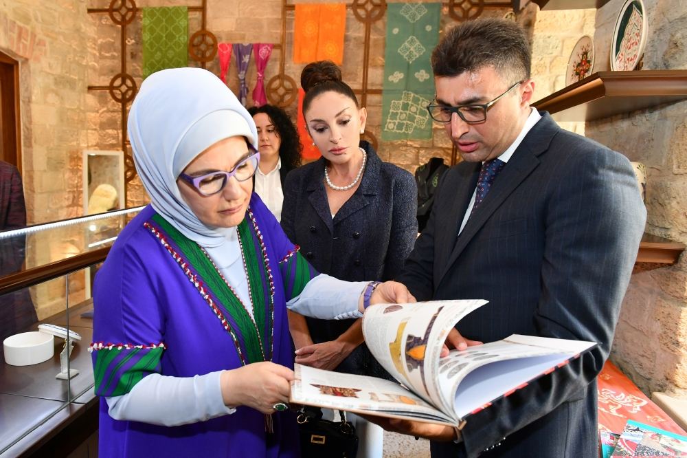 First Lady Mehriban Aliyeva, First Lady Emine Erdogan visit Icherisheher (PHOTO/VIDEO)
