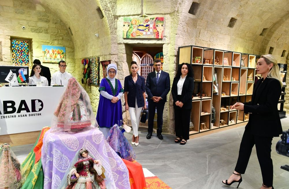 First Lady Mehriban Aliyeva, First Lady Emine Erdogan visit Icherisheher (PHOTO/VIDEO)