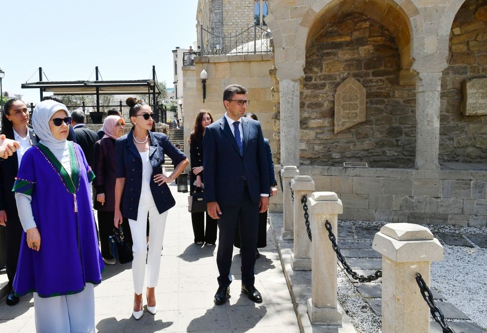 First Lady Mehriban Aliyeva, First Lady Emine Erdogan visit Icherisheher (PHOTO/VIDEO)