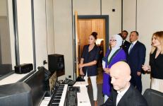 First Lady Mehriban Aliyeva, First Lady Emine Erdogan get acquainted with activity of DOST Center for Inclusive Development and Creativity in Baku (PHOTO)