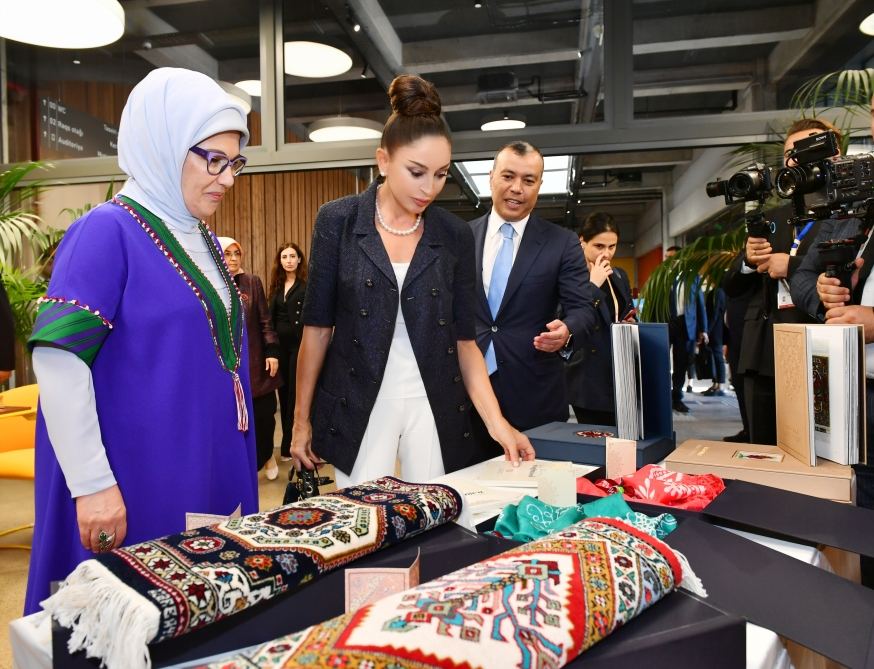First Lady Mehriban Aliyeva, First Lady Emine Erdogan get acquainted with activity of DOST Center for Inclusive Development and Creativity in Baku (PHOTO)