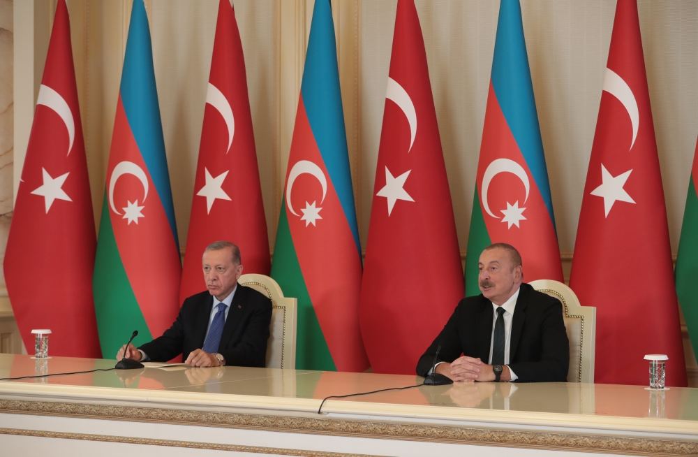 Azerbaijani Army is developing on basis of Turkish model - President Ilham Aliyev