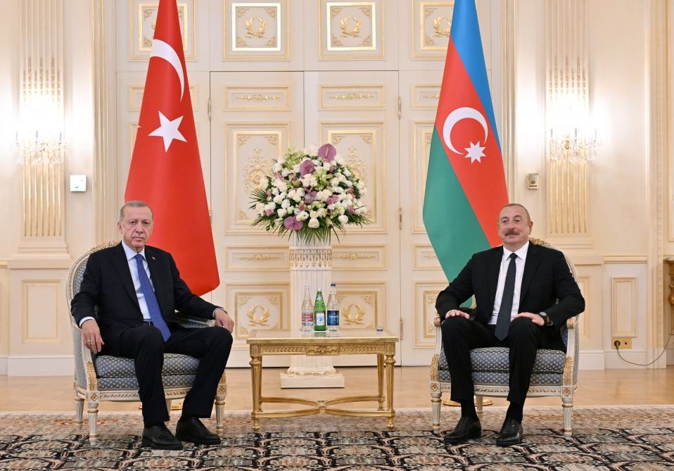 President Ilham Aliyev, President Erdogan hold one-on-one meeting (PHOTO/VIDEO)