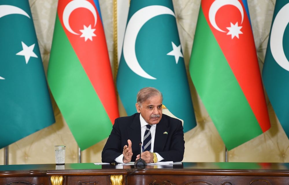 President Ilham Aliyev, Pakistani PM make press statements (PHOTO/VIDEO)