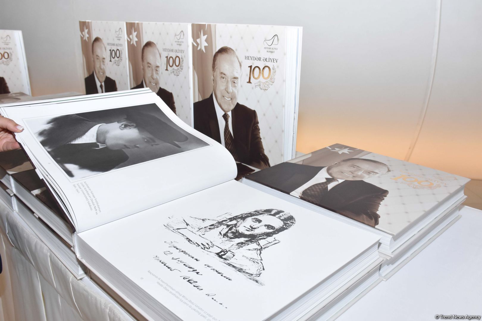 Heydar Aliyev Center hosts gala evening in honor of 100th anniversary of National Leader Heydar Aliyev (PHOTO)