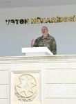 President Ilham Aliyev viewed conditions created at one of commando military units of Ministry of Defense, and presented battle flag to military unit (PHOTO)