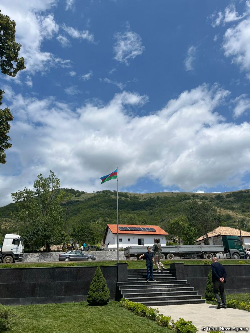 Representatives of diplomatic corps visit Flag Square in Azerbaijan’s Lachin district (PHOTO)