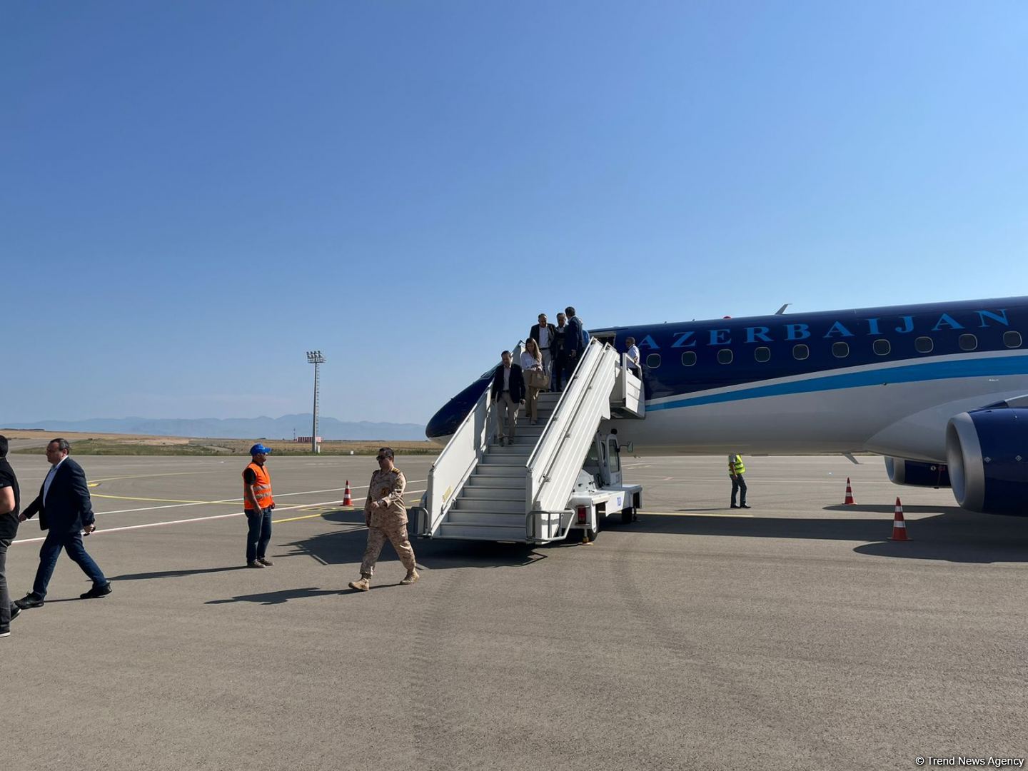 Trip of representatives of foreign diplomatic corps to Azerbaijan's Lachin kicks off (PHOTO)