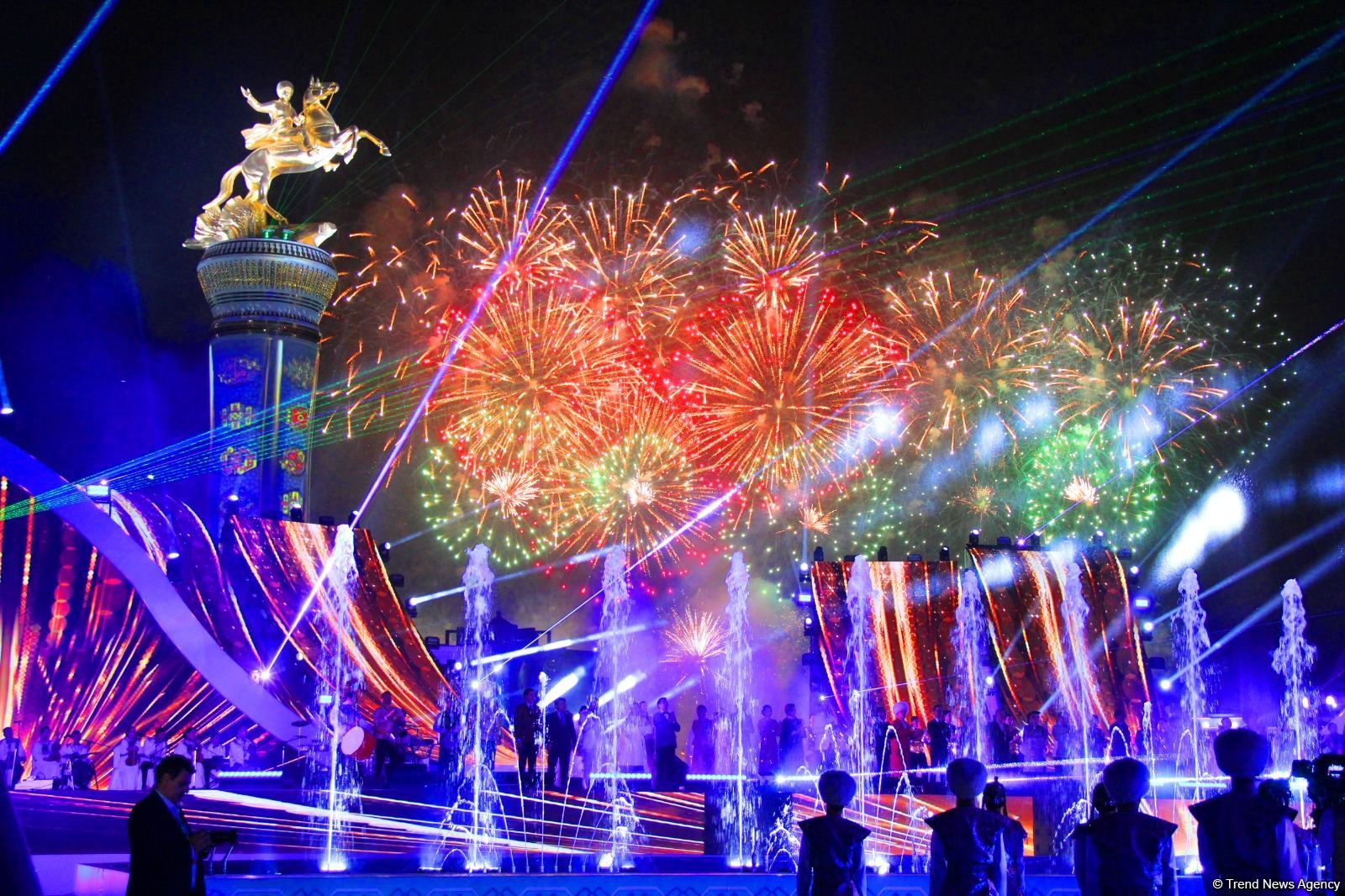 Turkmenistan’s Arkadag city hosts grand concert dedicated to opening of country's first "smart" city (PHOTO)