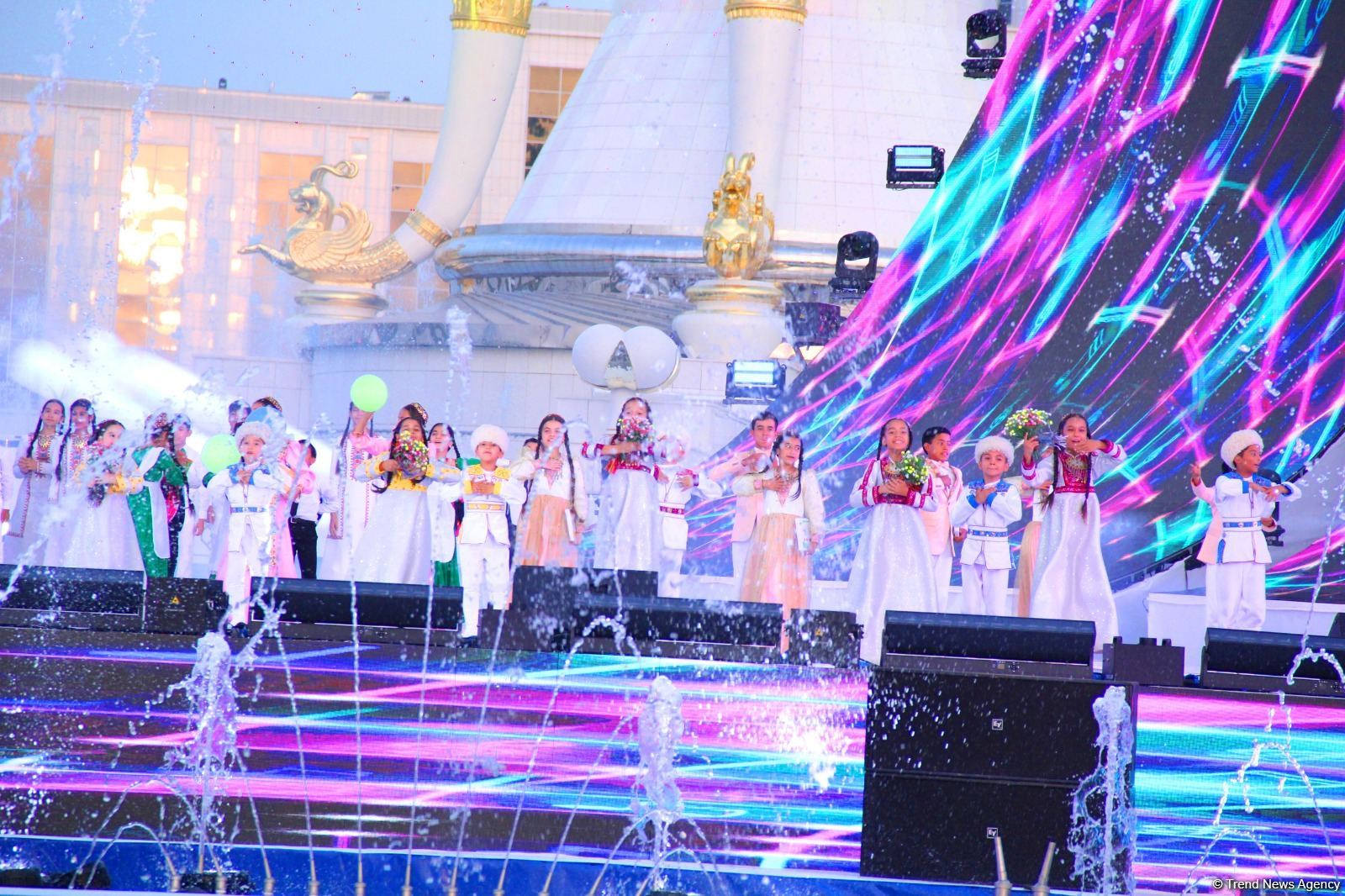 Turkmenistan’s Arkadag city hosts grand concert dedicated to opening of country's first "smart" city (PHOTO)
