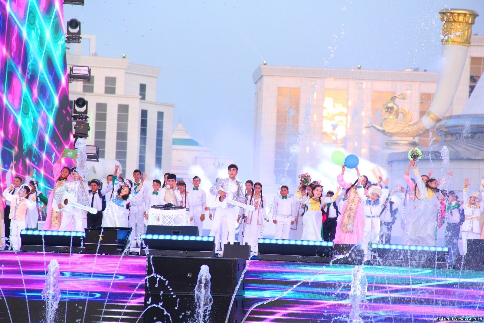 Turkmenistan’s Arkadag city hosts grand concert dedicated to opening of country's first "smart" city (PHOTO)