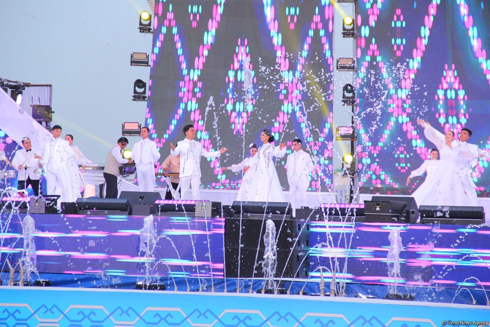 Turkmenistan’s Arkadag city hosts grand concert dedicated to opening of country's first "smart" city (PHOTO)