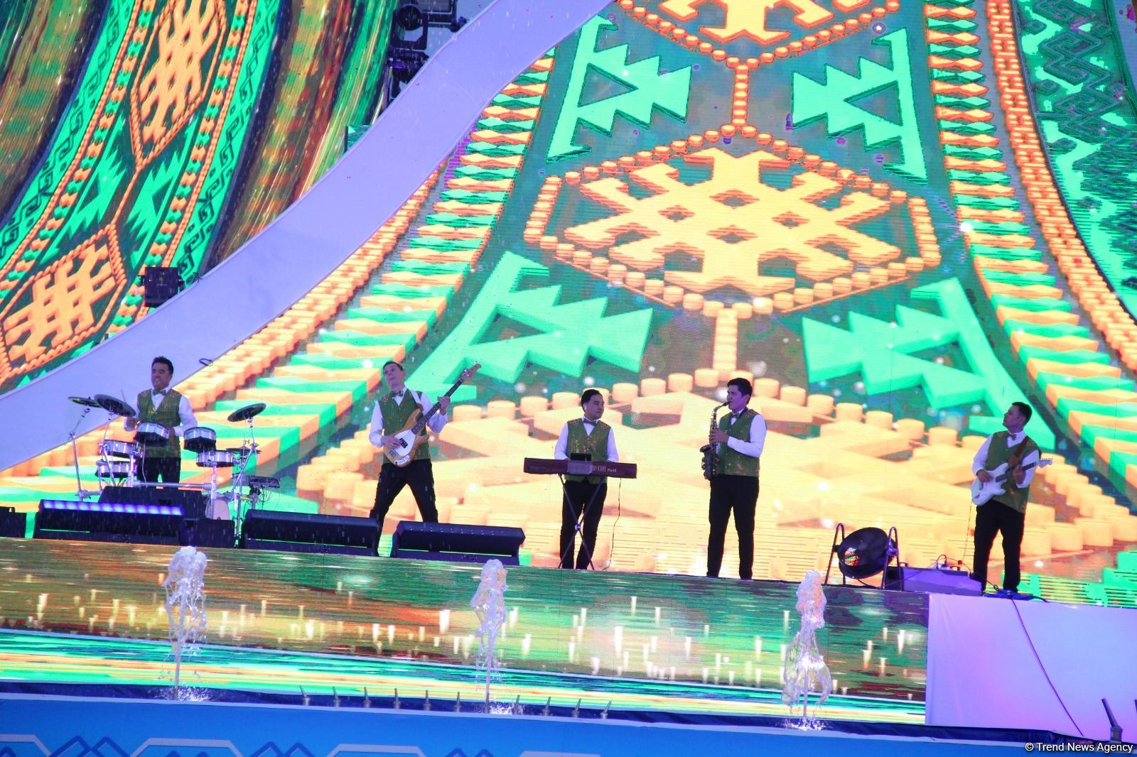 Turkmenistan’s Arkadag city hosts grand concert dedicated to opening of country's first "smart" city (PHOTO)