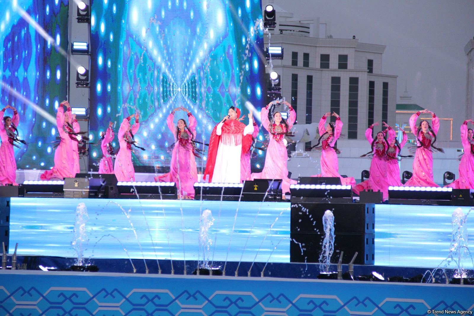 Turkmenistan’s Arkadag city hosts grand concert dedicated to opening of country's first "smart" city (PHOTO)