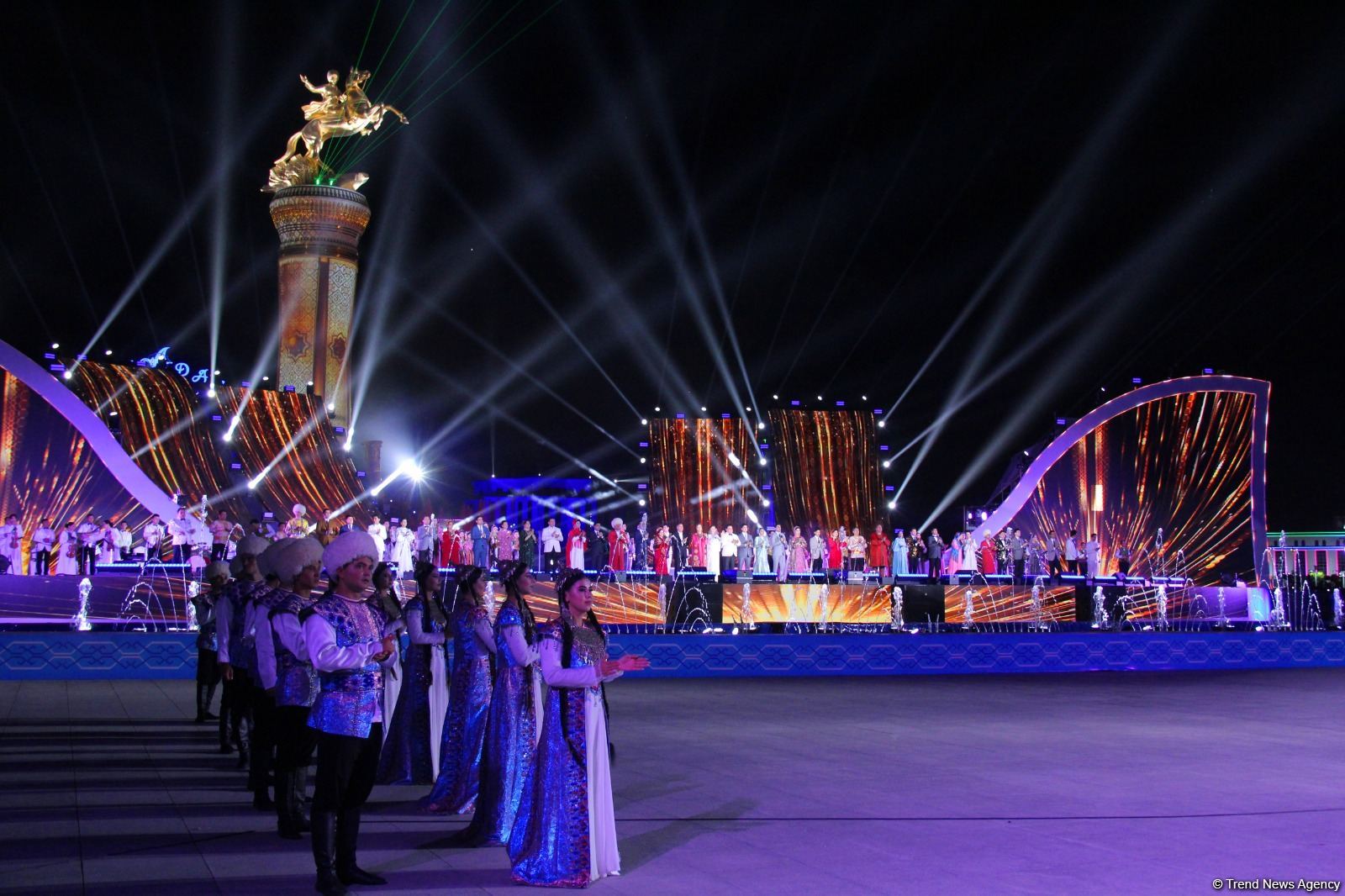 Turkmenistan’s Arkadag city hosts grand concert dedicated to opening of country's first "smart" city (PHOTO)