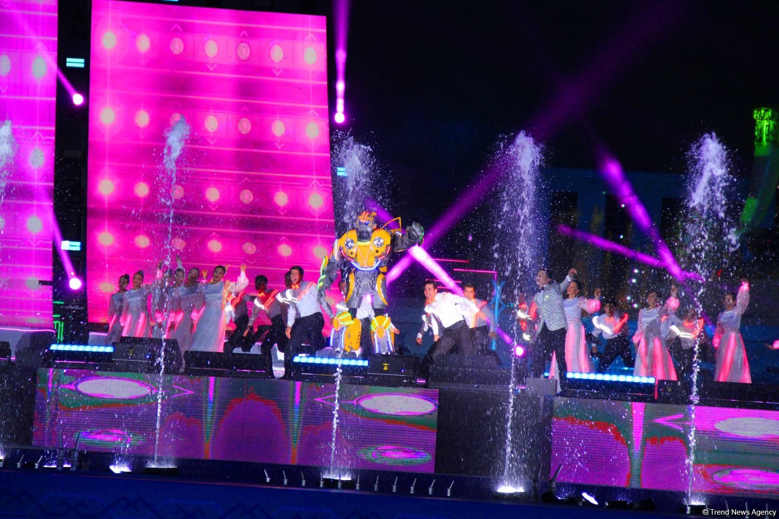 Turkmenistan’s Arkadag city hosts grand concert dedicated to opening of country's first "smart" city (PHOTO)