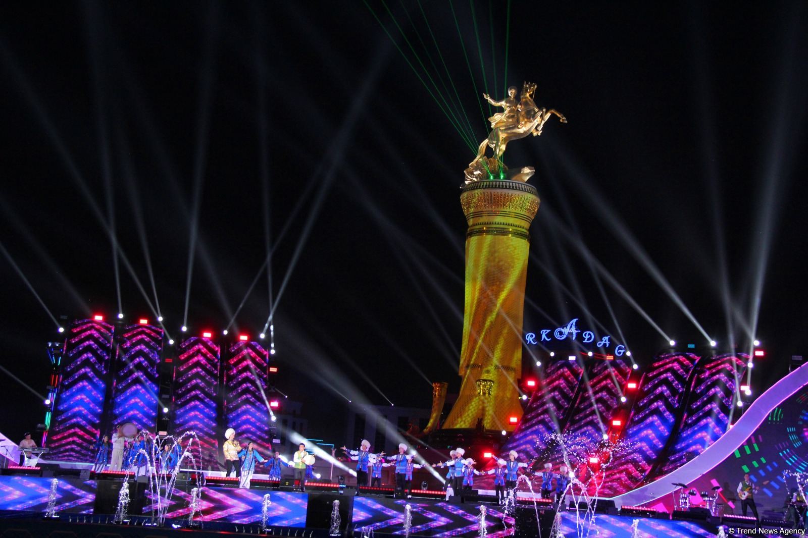Turkmenistan’s Arkadag city hosts grand concert dedicated to opening of country's first "smart" city (PHOTO)