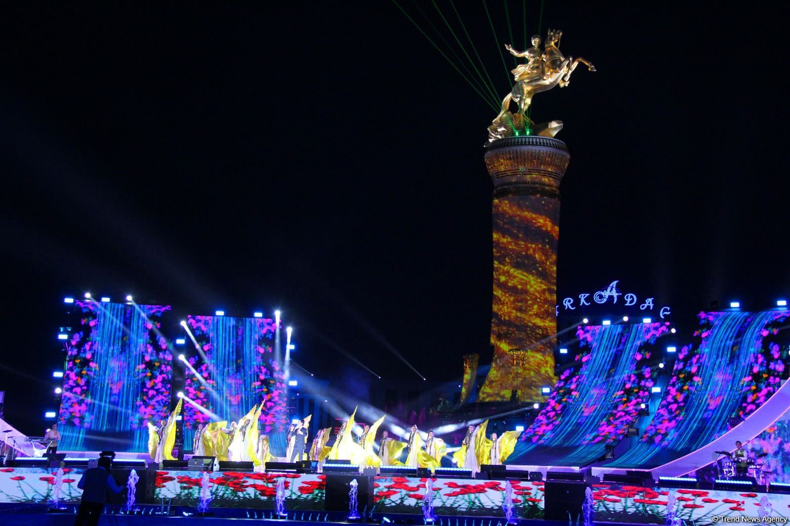 Turkmenistan’s Arkadag city hosts grand concert dedicated to opening of country's first "smart" city (PHOTO)