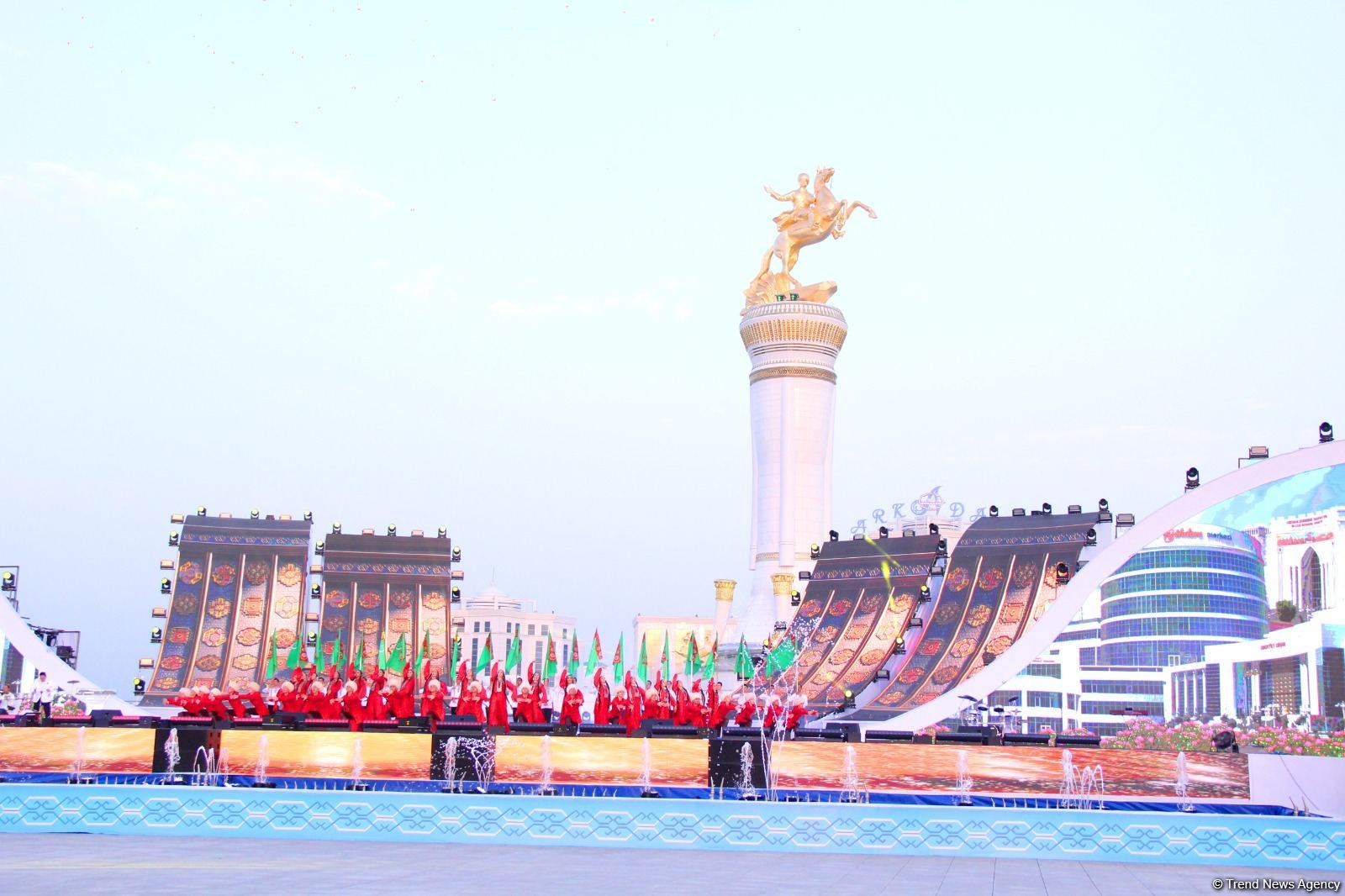 Turkmenistan’s Arkadag city hosts grand concert dedicated to opening of country's first "smart" city (PHOTO)