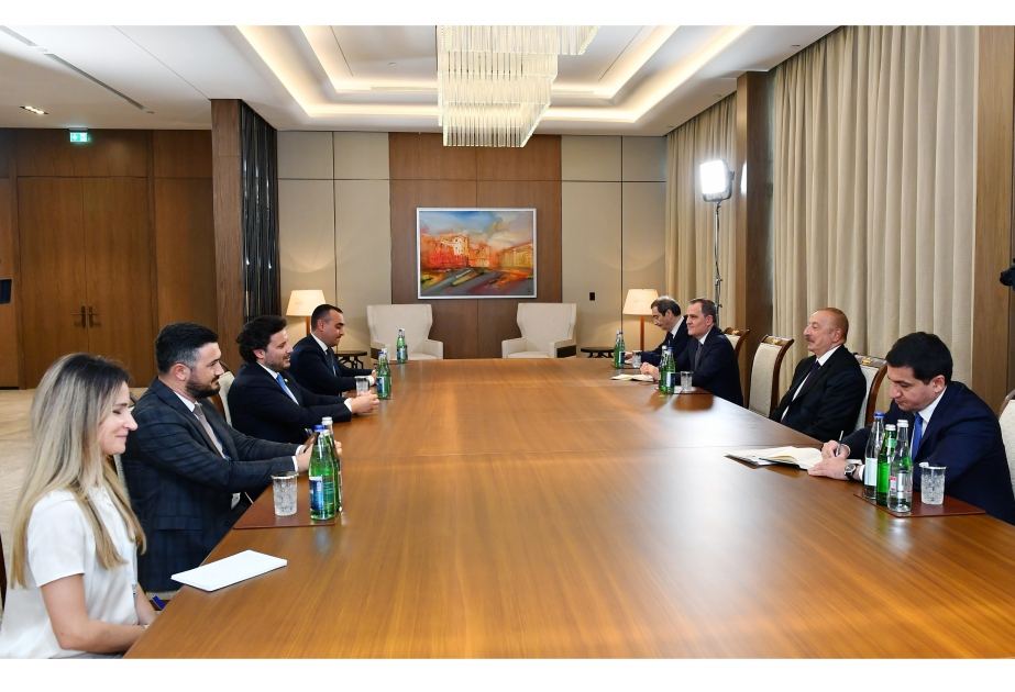 President Ilham Aliyev receives prime minister of Montenegro (VIDEO)