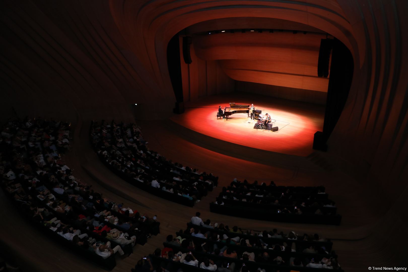 Azerbaijan hosts famous Cuban jazzman at Heydar Aliyev Center (PHOTO/VIDEO)