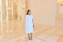 First Lady Mehriban Aliyeva meets with First Lady of Albania Armanda Begaj (PHOTO)