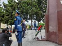 Turkish Grand National Assembly chairman in Azerbaijan's Martyrs' Alley, Memorial (PHOTO)