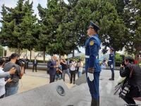 Turkish Grand National Assembly chairman in Azerbaijan's Martyrs' Alley, Memorial (PHOTO)