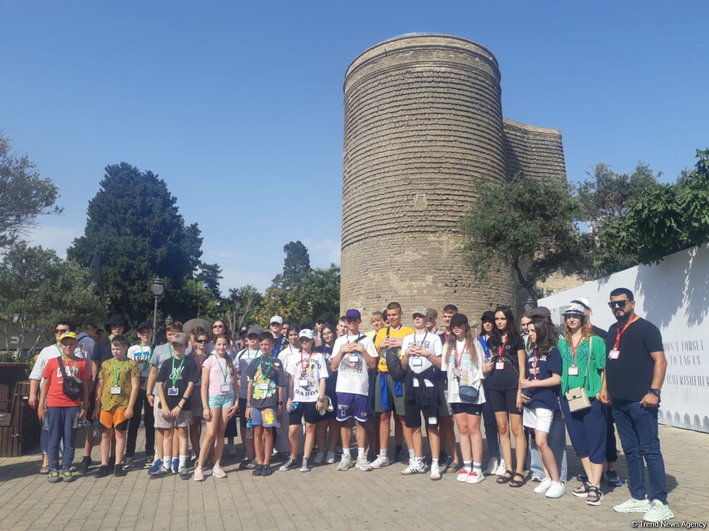 In the heart of Baku: children from Ukraine take tour of Icheri sheher (PHOTO)