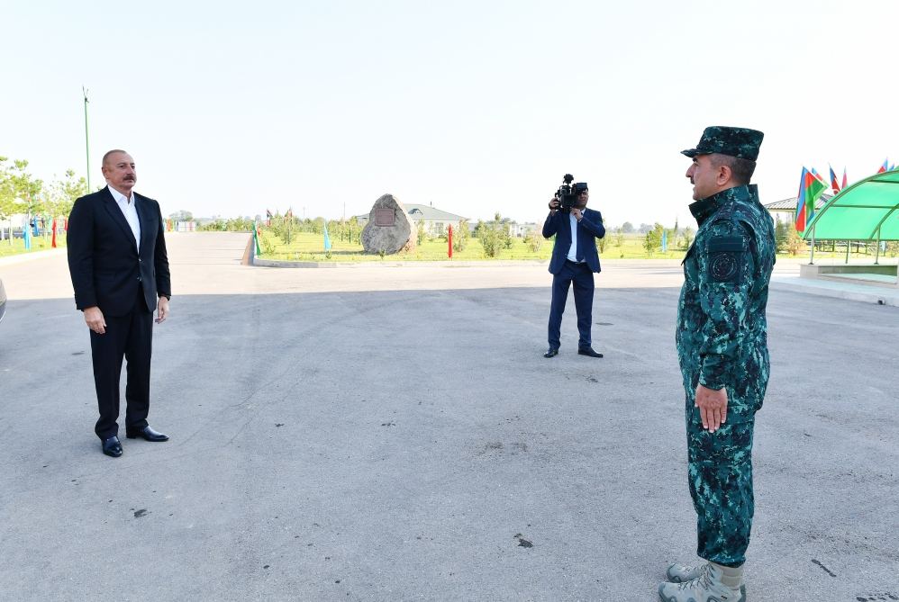 President Ilham Aliyev views conditions created in garrison complex of "Gazakh" Separate Border Division (PHOTO/VIDEO)
