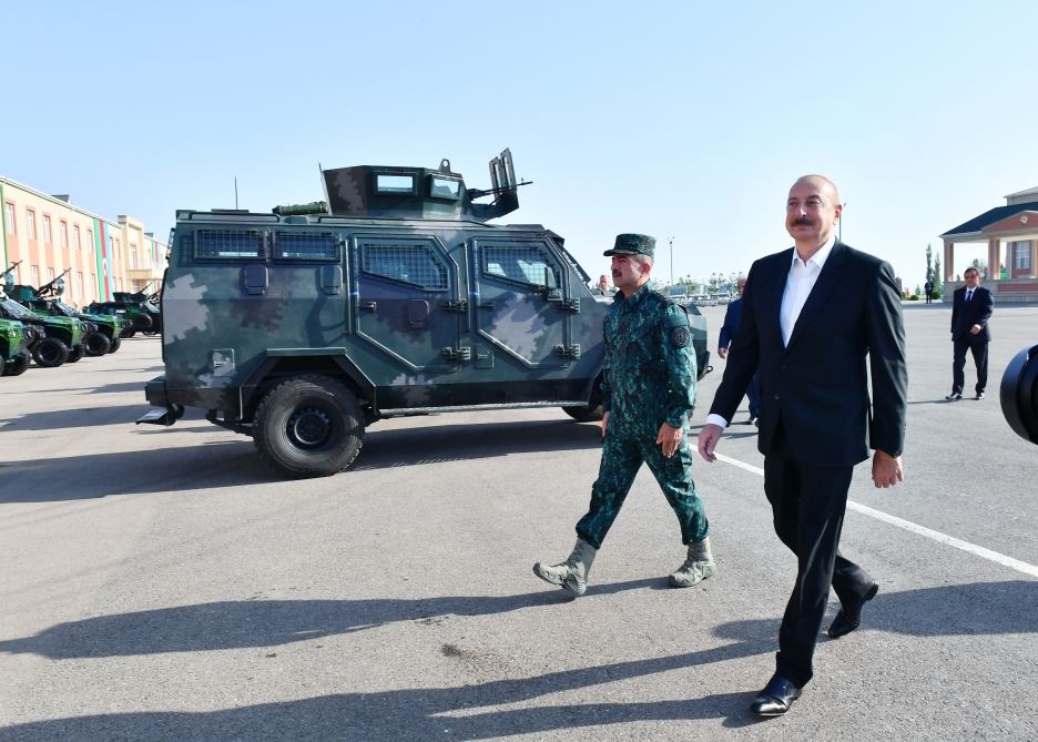 President Ilham Aliyev views conditions created in garrison complex of "Gazakh" Separate Border Division (PHOTO/VIDEO)