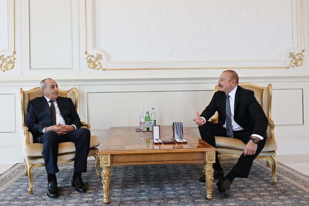 Azerbaijan bestows "Istiglal" Order on People's Artist (PHOTO/VIDEO)