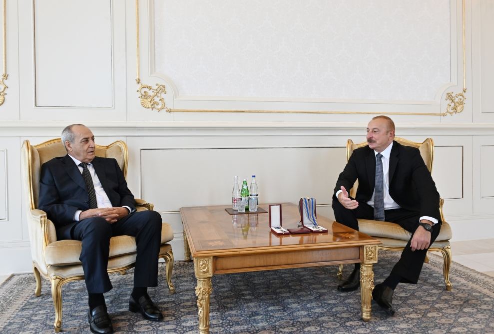 Azerbaijan bestows "Istiglal" Order on People's Artist (PHOTO/VIDEO)