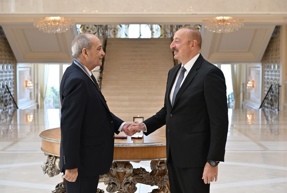 Azerbaijan bestows "Istiglal" Order on People's Artist (PHOTO/VIDEO)