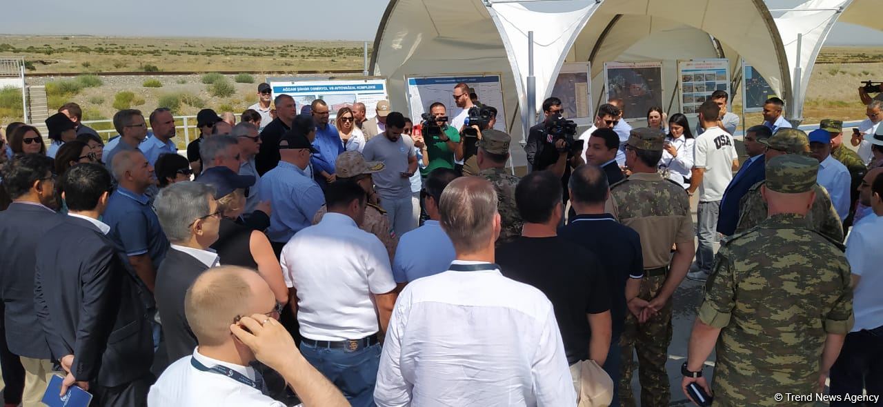 Members of the diplomatic corps in Azerbaijan visit Aghdam-Khankendi road (PHOTO)