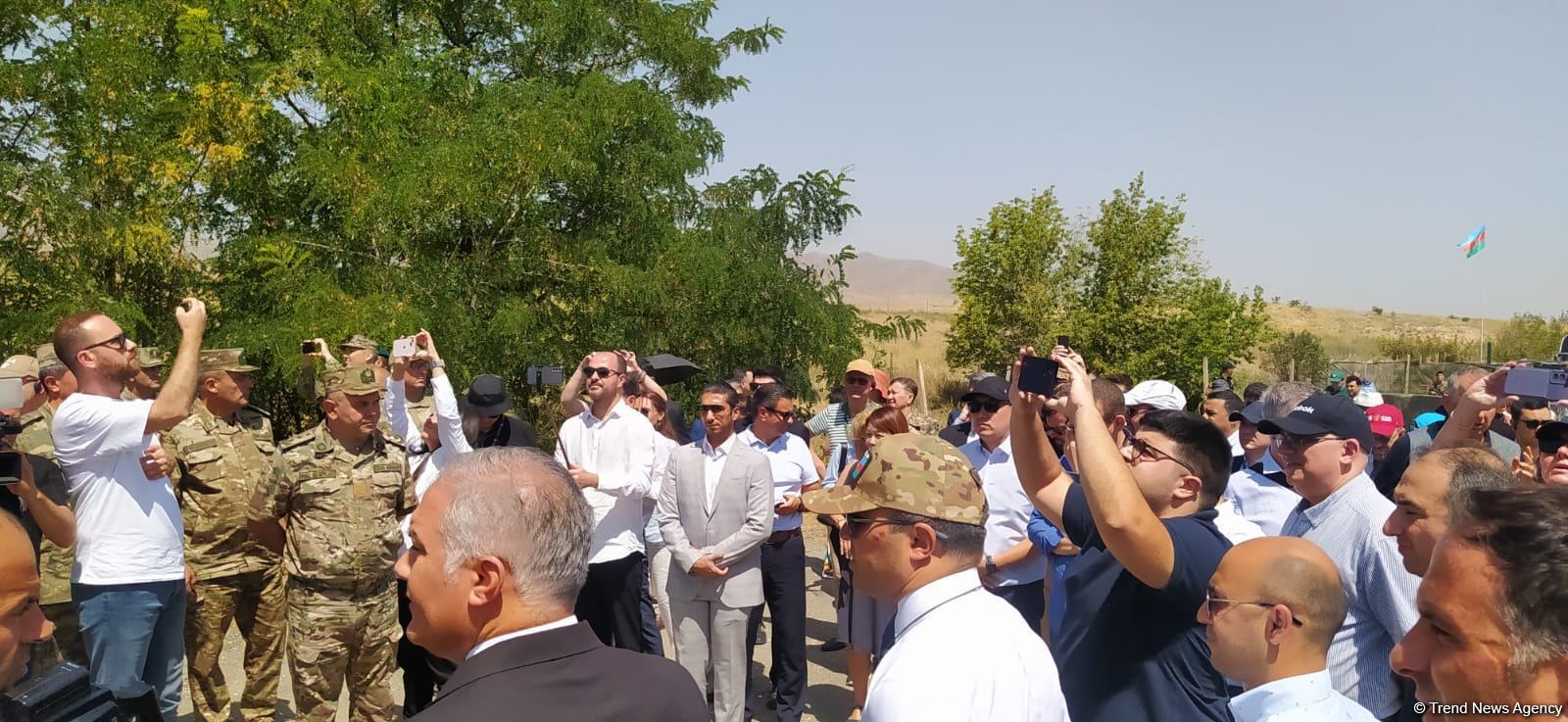 Members of the diplomatic corps in Azerbaijan visit Aghdam-Khankendi road (PHOTO)