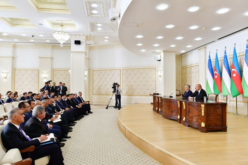 President Ilham Aliyev, President Shavkat Mirziyoyev make press statements (PHOTO)
