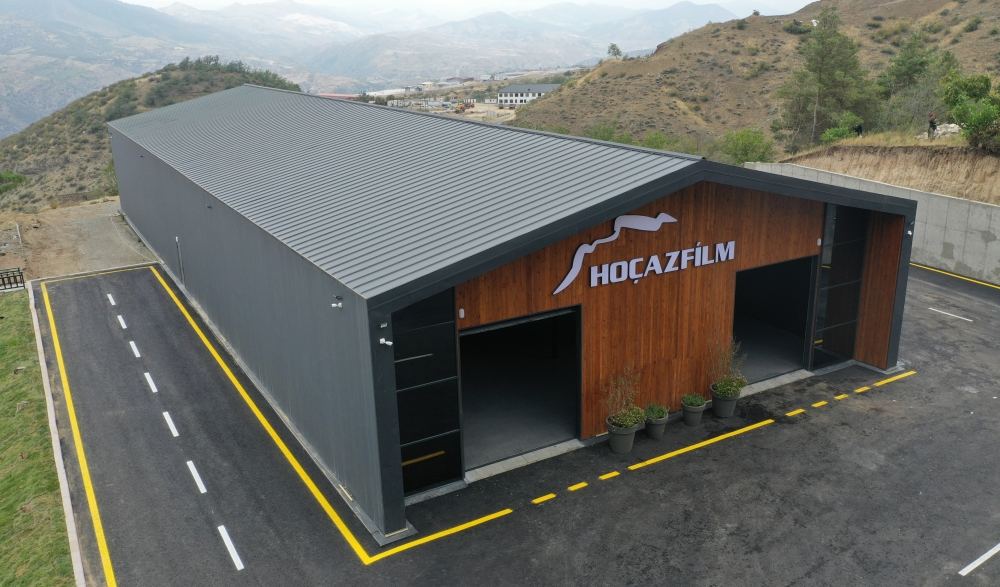 President Ilham Aliyev, First Lady Mehriban Aliyeva attend opening of shooting pavilion of “Hochazfilm” creative studio (PHOTO)