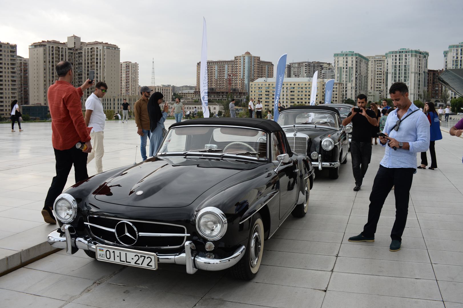 Exhibition of classic cars held in front of Heydar Aliyev Center (PHOTO)
