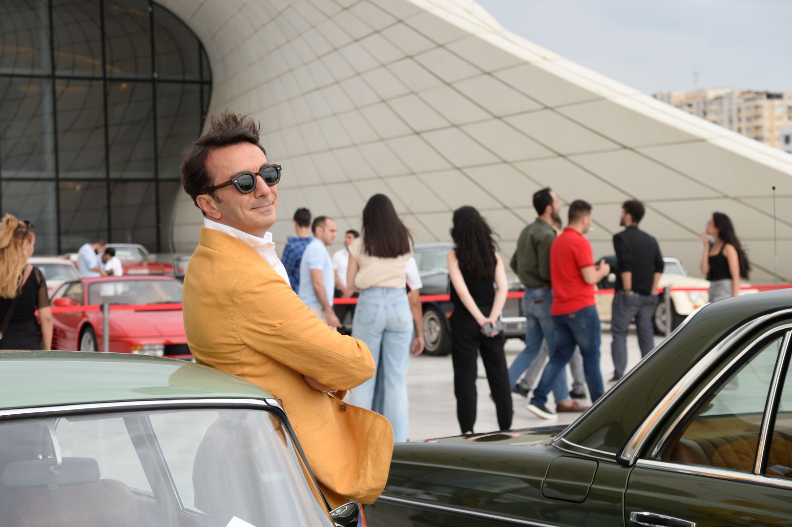 Exhibition of classic cars held in front of Heydar Aliyev Center (PHOTO)