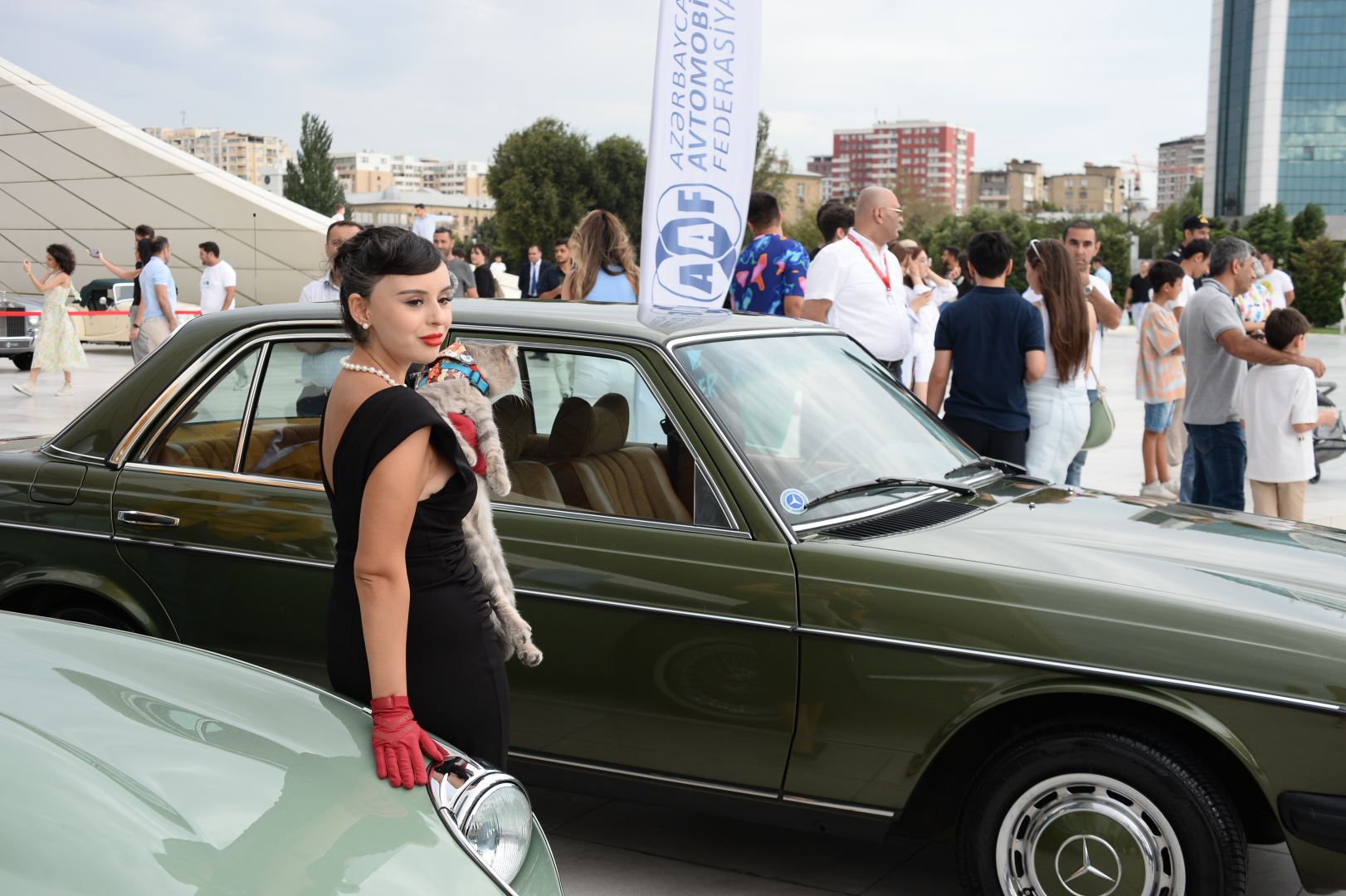 Exhibition of classic cars held in front of Heydar Aliyev Center (PHOTO)