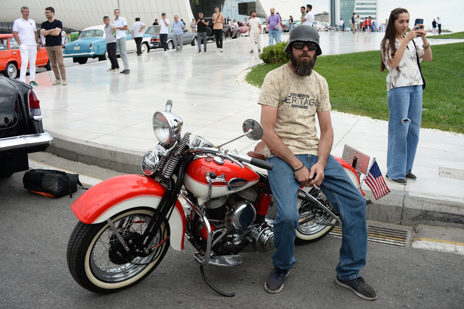 Exhibition of classic cars held in front of Heydar Aliyev Center (PHOTO)
